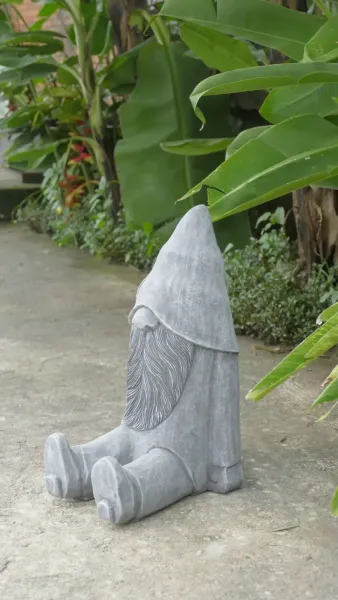 Klaus - Sitting Wizard, 41cm H | cast stone 